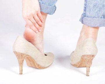 12 Cách đi giày cao gót không đau chân dành cho các nàng